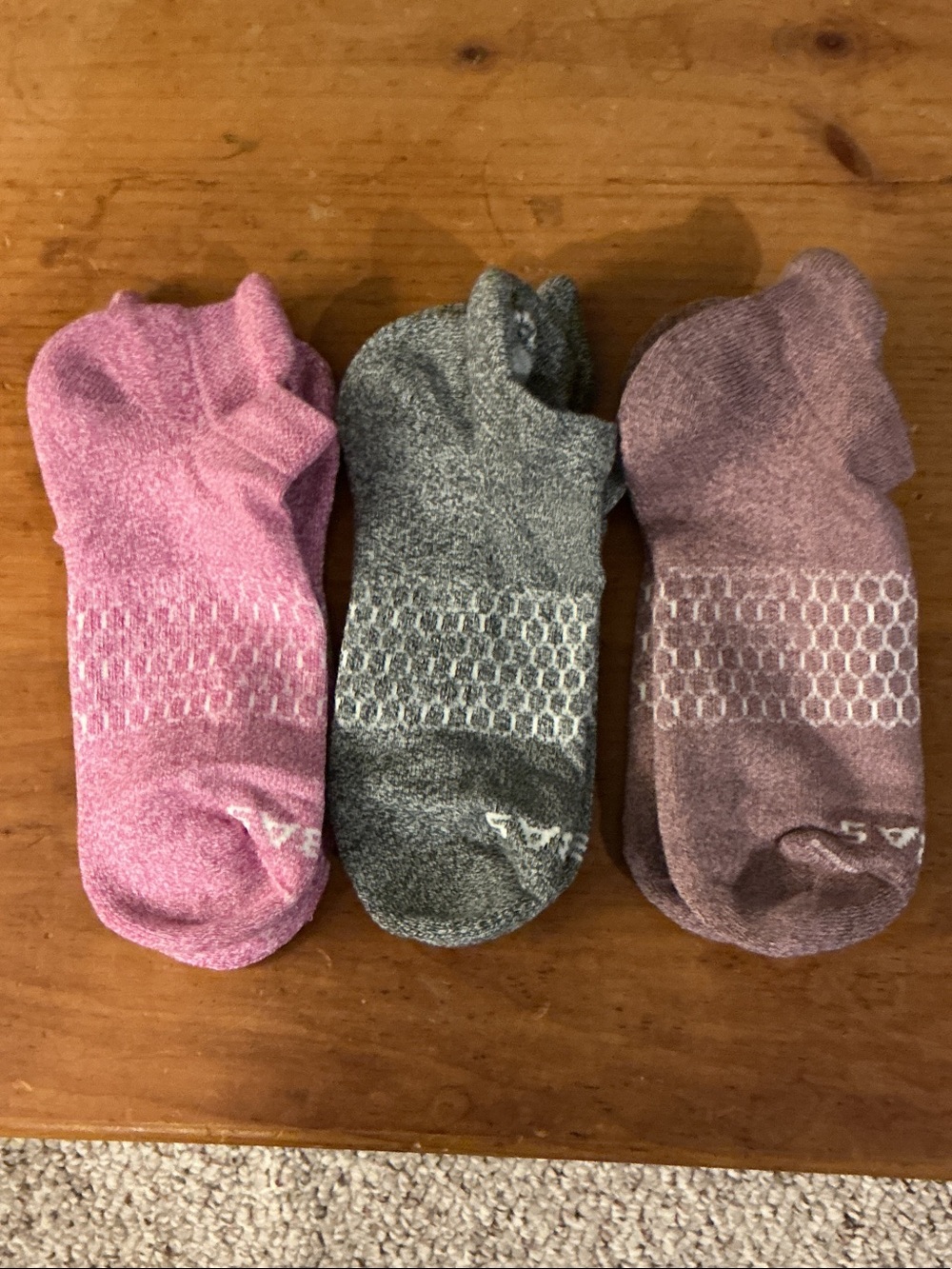 Bombas 3 pair athletic socks in Heather Gray, Pink & Mauve medium never worn